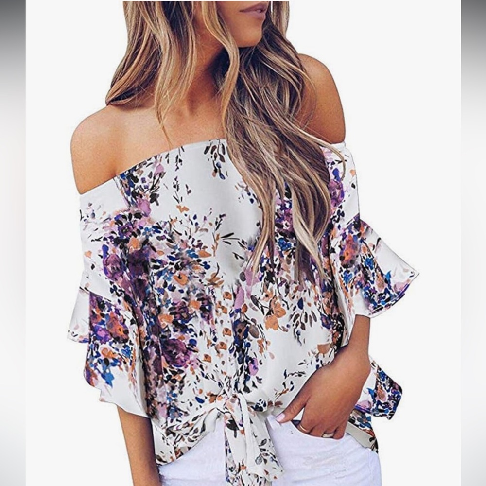 NWOT White and Cream Flutter Sleeve Ruffled Blouse